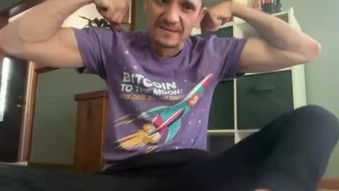 benny and innocentvixon online show from May 15, 4:26 pm