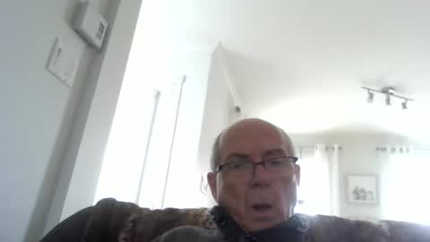 bernard1102 online show from May 6, 6:52 pm