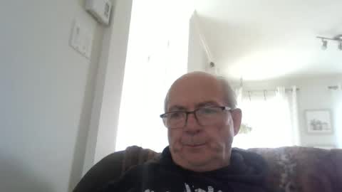 bernard1102 online show from May 2, 4:10 pm