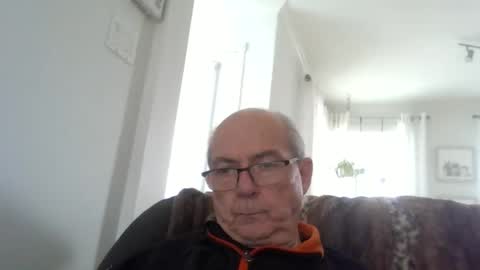 bernard1102 online show from May 7, 7:03 pm