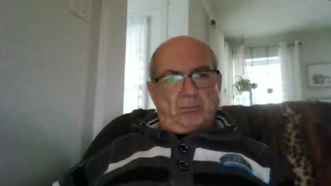 bernard1102 online show from April 30, 10:22 am