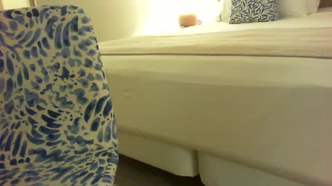 besossilenciosos online show from July 17, 1:24 am