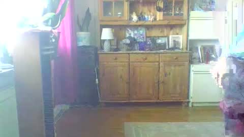 bestmann979994 online show from May 4, 1:13 pm