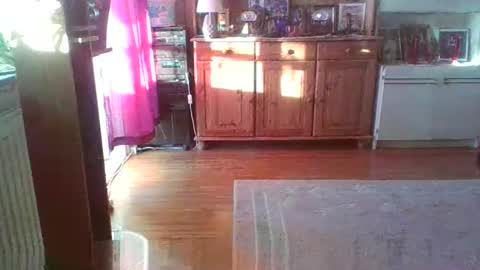 bestmann979994 online show from May 1, 5:59 pm