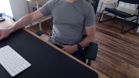 bi_sexy_man online show from June 7, 4:14 pm