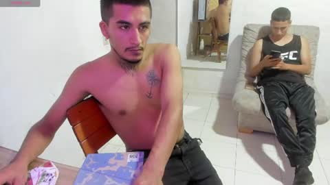 big_simon12 online show from June 15, 1:19 am