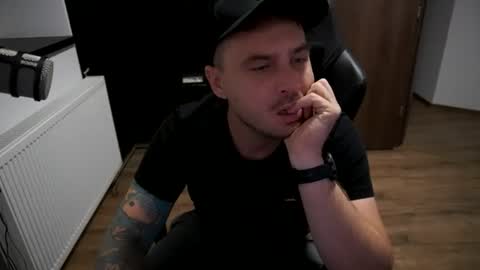 bigdikrogue online show from August 1, 7:02 pm