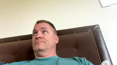 bigger22332233 online show from August 5, 7:19 pm