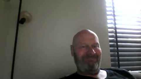 bigmike3339 online show from April 23, 8:30 am