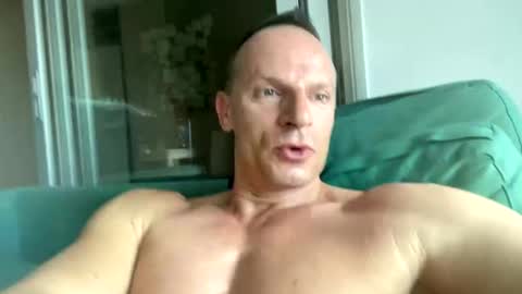 bigmuscles24 online show from May 3, 9:56 am