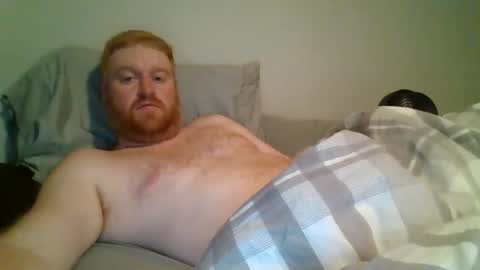 bigred92899 online show from May 1, 4:05 am