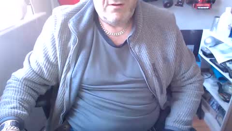 bigtone2_1968 online show from April 30, 7:37 am