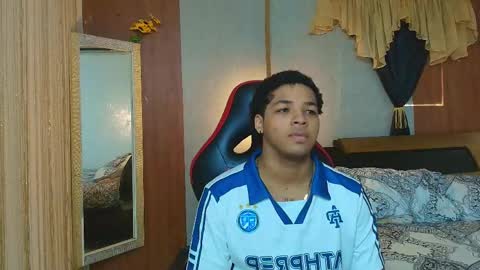 black_king_241 online show from May 17, 12:34 pm