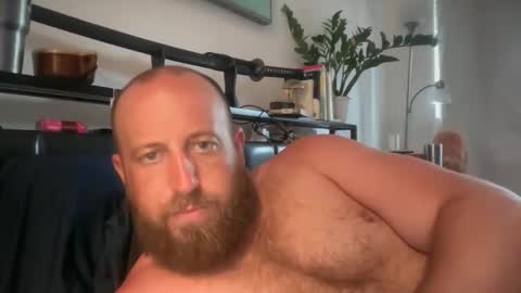 blue_eyes247 online show from May 12, 9:12 pm