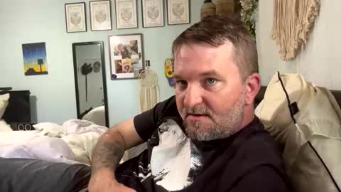 bluecollarpixel online show from June 2, 8:54 pm