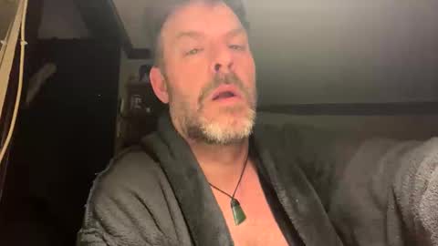 Blueyloey online show from April 14, 3:50 am