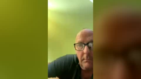 bournerobert1967 online show from August 1, 8:57 am