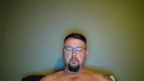 bowtieguy84 online show from May 13, 2:41 am