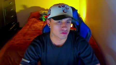 boy_nauthy online show from April 30, 12:06 am