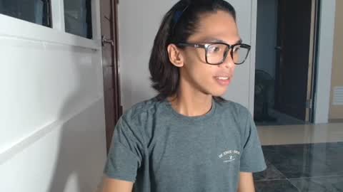 boyhunter_xxx online show from June 23, 9:29 pm