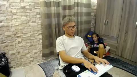 boyhunter_xxx online show from July 1, 5:41 am