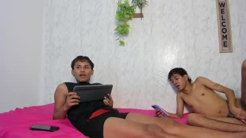 ALEX - TAYLER  -MIKE online show from May 3, 1:08 am