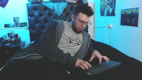 brad hot boy online show from May 27, 4:15 pm