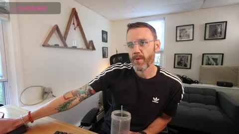 BradBronton online show from April 27, 6:24 pm