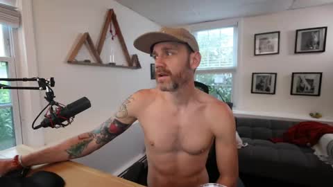 BradBronton online show from April 30, 11:06 am