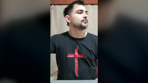 bradd_32 online show from July 28, 11:39 am
