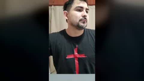 bradd_32 online show from July 28, 12:48 pm