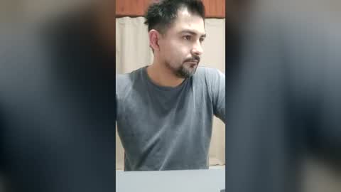 bradd_32 online show from August 1, 10:14 am