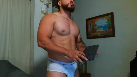 Bradley Martinez online show from May 10, 12:01 am