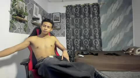 brandom_brook online show from April 26, 4:54 am