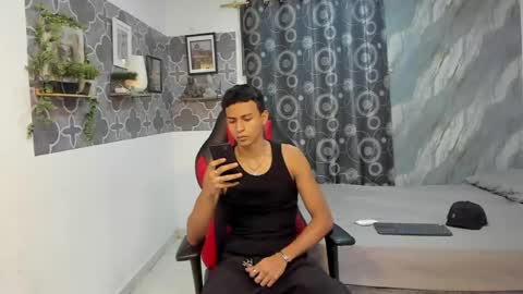 brandom_brook online show from May 17, 4:31 am