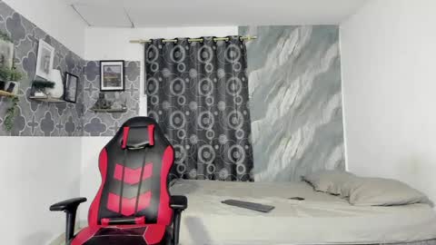 brandom_brook online show from May 15, 4:31 am
