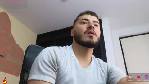 brandon__01 online show from June 16, 8:00 pm