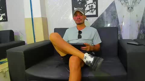 brandon_bless online show from July 7, 8:34 pm