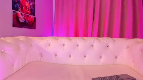   online show from May 8, 4:57 am