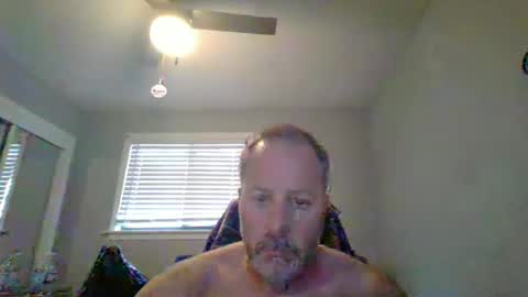 hey online show from May 8, 1:33 pm