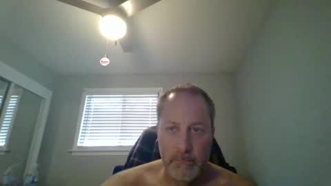 hey online show from May 14, 8:40 pm