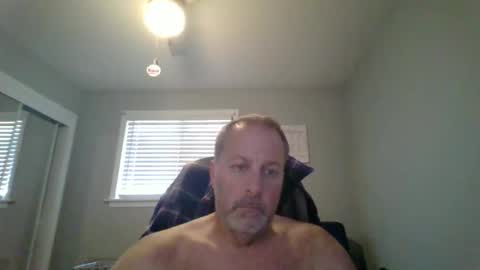 hey online show from May 6, 8:31 pm