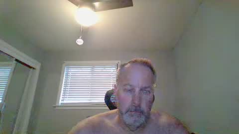 hey online show from April 25, 2:03 pm