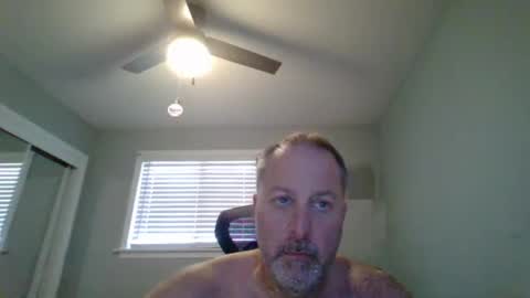 hey online show from May 3, 1:36 pm