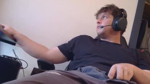 brian7891012 online show from May 4, 3:58 pm