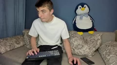 bristlebback online show from May 2, 4:43 pm