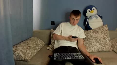 bristlebback online show from June 7, 12:56 pm