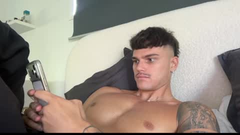 BrooklynTay online show from May 1, 1:10 am