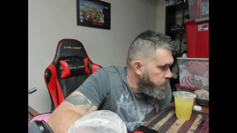 BRUTALMASTER1983 online show from May 8, 6:08 pm