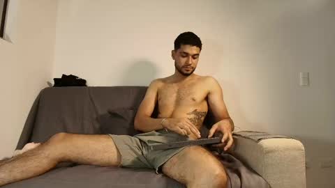 bry_alx online show from May 29, 4:44 am